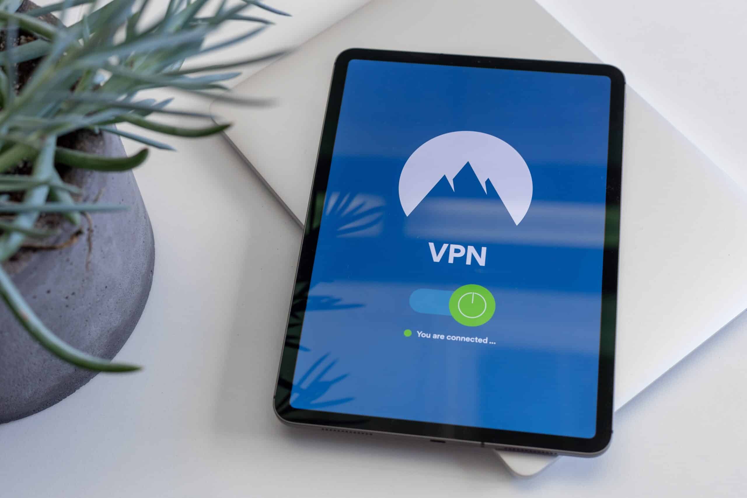 petter-lagson-VmMimaq445E-unsplash VPN